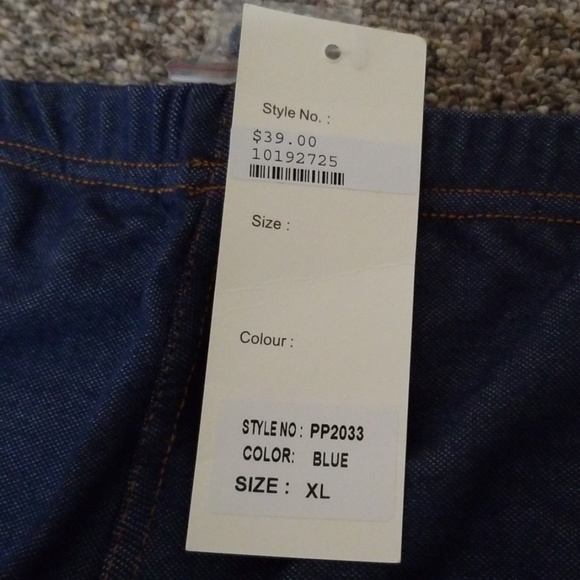 Legging Shorts - Picture 4 of 4